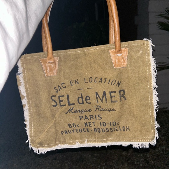 Bag - Picture 2 of 5